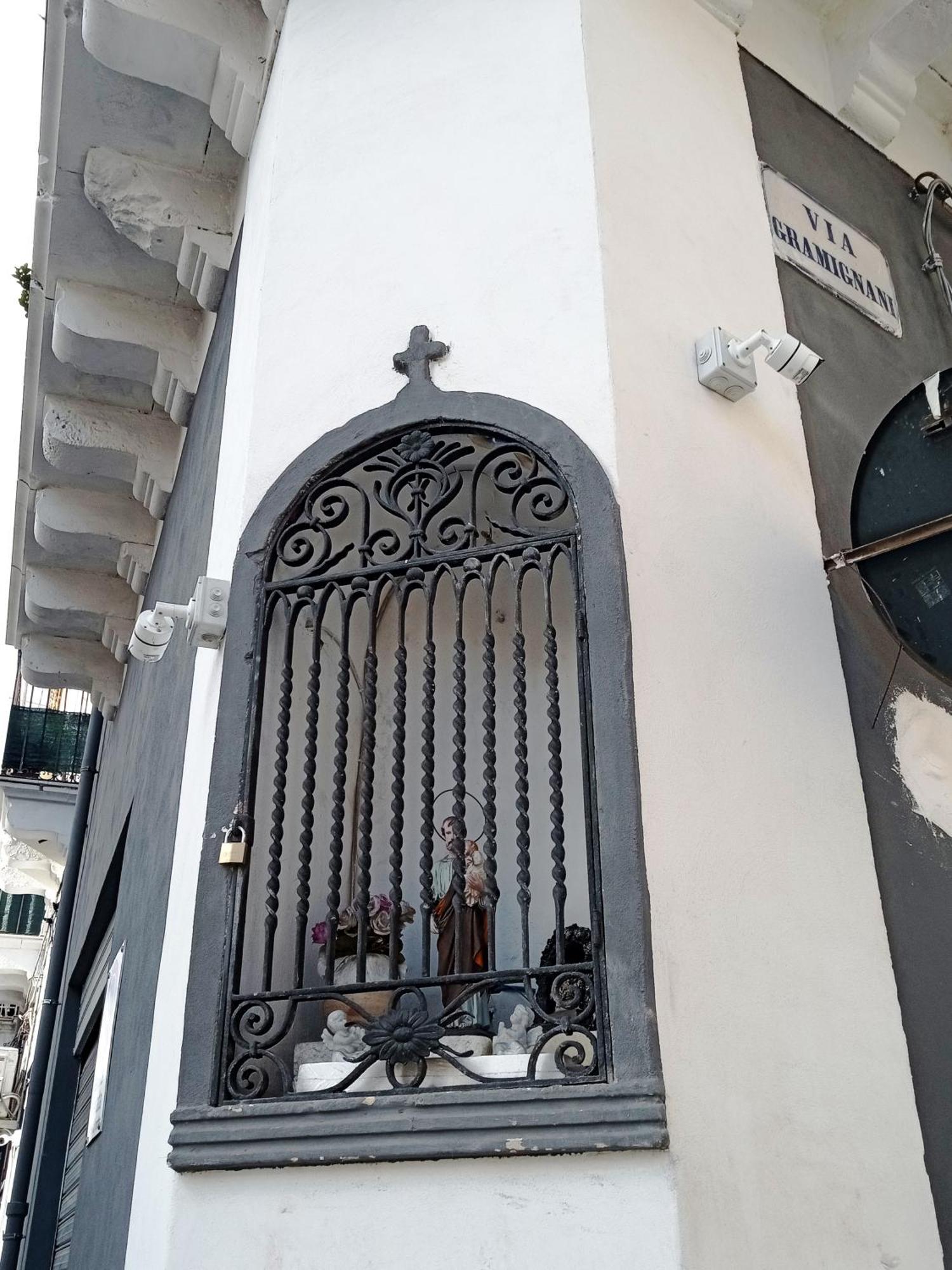 Апартаменты Medinat House Катания Экстерьер фото